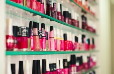 Tendência de mercado, serviços e produtos de esmalterias ganham espaço no Estado