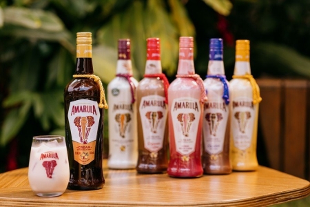 Amarula celebra 30 anos no Brasil como líder absoluta na categoria de licores cremosos