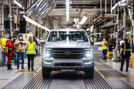 Ford comemora a produção de 40 milhões de picapes Série F