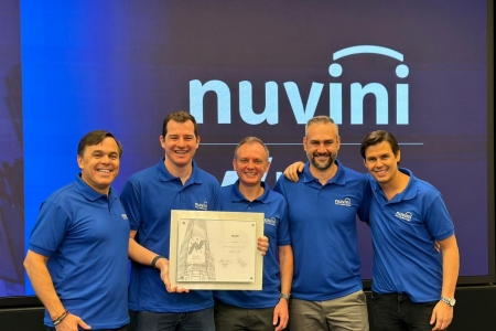  Effecti Tecnologia, empresa do grupo Nuvini, completa 10 anos e comemora o IPO em Nova York