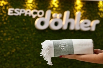 Döhler fabrica 1ª toalha com fios de garrafa PET para ação promocional