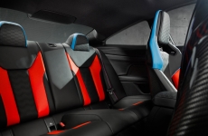 BMW apresenta versão exclusiva do novo BMW M4 Competition Coupé em parceria com a marca Kith