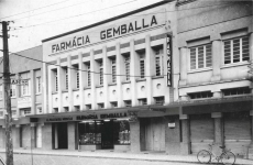 Farmácias Gemballa: uma história escrita junto com a de Rio do Sul