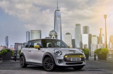 Primeiro MINI puramente elétrico é exibido na Semana do Clima de Nova York