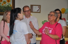 Fotos mostram mulheres depois de enfrentar o câncer de mama